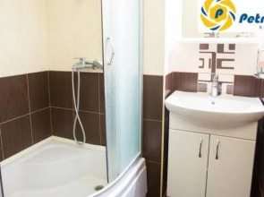 Petrani Хостел