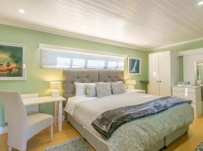Inn-Style Guest House