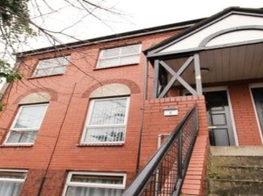 Perfect City Center Location, Parking, 4 Beds