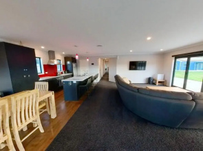 Full Holiday Home To Yourself, Up To 21 Guests