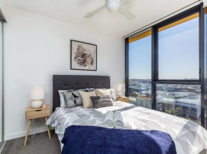 Fortitude Valley 2bed Parking Pool Showground Qfv010