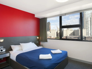 Space Hotel - Hostel