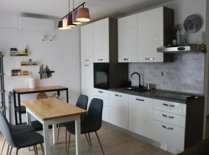 Sunny Apartment for 2