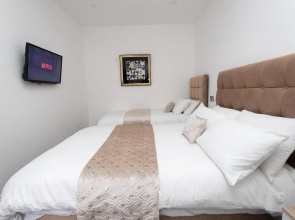 The Avenue Apartments