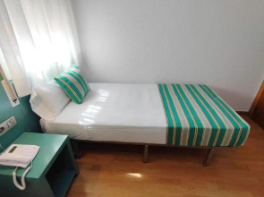 Yomo Hostal BCN Port