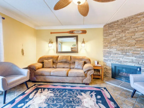 Downtown Gatlinburg Condo w/ Community Pool!