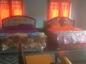 Lakey Peak Hotel Tomo
