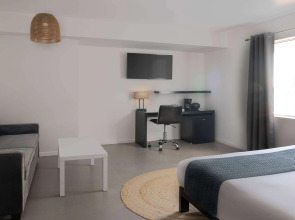 MB Hotel, Trademark Collection by Wyndham