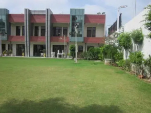 Amrapali Tourist Resort