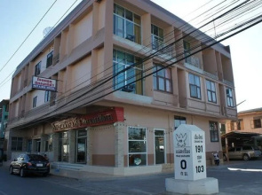 Mit Aree Guest House & Garden House Resort