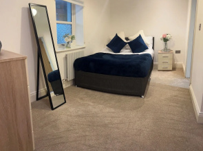 City Centre 1 Bed Sleeps 4 H5
