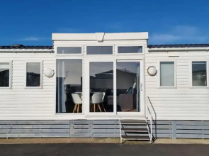 Seaside Holiday Park 4-bed Caravan in Heysham