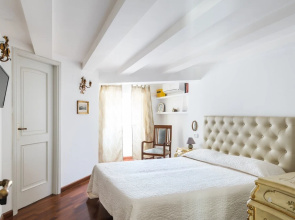 Teta House