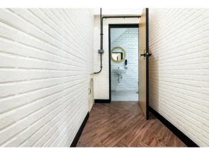 Siam Subway Hostel and Café