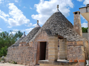 3 bedrooms house with enclosed garden and wifi at Locorotondo