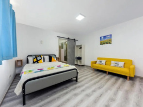 C-view Apartments - Brand new beachfront studio apartments with rooftop jacuzzi