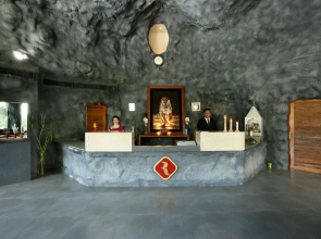 Brys Caves The Jungle Resort