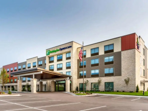 Holiday Inn Express Milwaukee West Allis by IHG