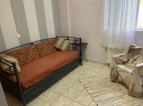 Immaculate 2-bed Apartment in Piraeus, Athens