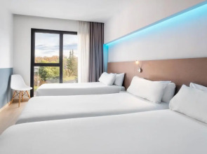 B&B Donostia San Sebastián Aeropuerto Hotel 