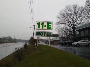 Eleven E Motel