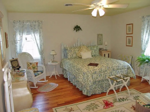 Frog Hollow Bed and Breakfast