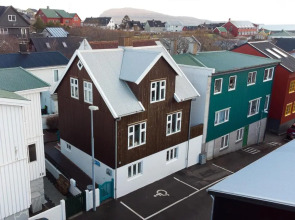 4 BR House - Downtown - Old Town -Marina