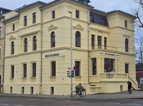 Promenaden Hotel