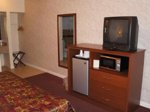 Red Carpet Inn Albany