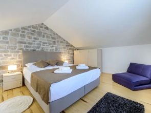 Holiday Home with Private heated Pool, Sea view & Basketball Court