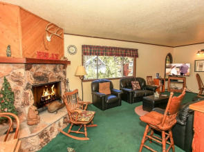 Forest Walk by Big Bear Cool Cabins