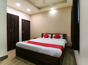 OYO Flagship 43723 Hotel Crystal Riverside