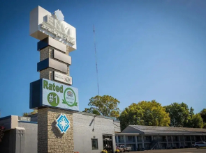 Economy Inn and Suites