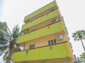 OYO Flagship 11419 Surya Residency