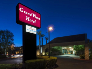 Grand Vista Hotel