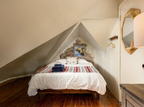 Center of Highlands! Spacious Bardstown loft!
