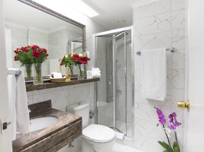 Seres Hotel Old City