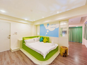 The Tint at Phuket town