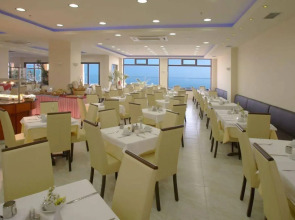 Atlantis Beach Hotel