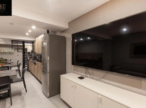 Modern, Large and Spacious HOME, Perfect for GROUP by 360 Estates