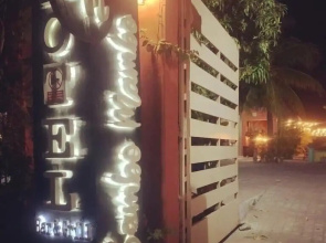 Sambo Mambo Beach Hotel
