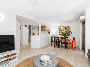 EAST COAST ESCAPES Calinda Sol 6