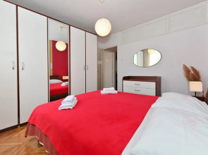 Feel Center Apartments.