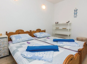 Nice Home in Privlaka With 2 Bedrooms and Wifi