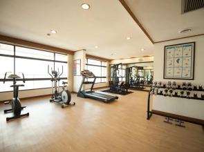 Pinnacle Lumpinee Park Hotel