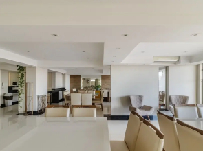 Cozy 3BR apt W/balcony sea View Cet1702