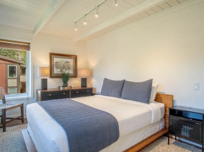 Atelier Alpine - Modern 2BD Condo W/baldy Views