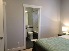 Chef's House Okanagan by Elevate Rooms