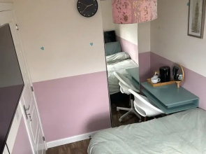 Inviting 1-bed House in Wolverhampton