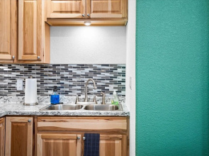 23 Chelsea Place 1 Bedroom Condo by RedAwning